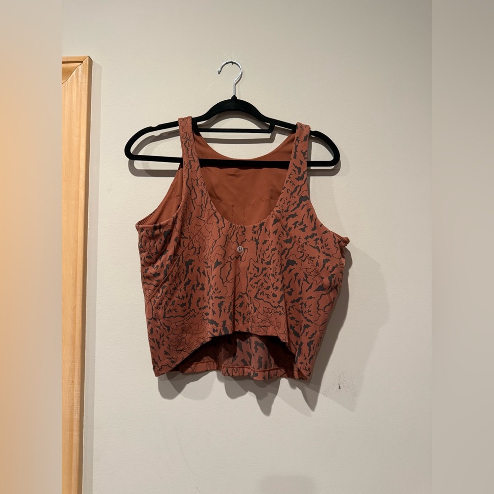 lululemon athletica Rust Coral Patterned Crop Top - Picture 3 of 4